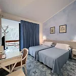 Meridiana Hotel 3*